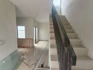 Dijual Cepat Rumah 2 Lantai di Everhill, Batam Center , tersedia melalui melalui situs Olx