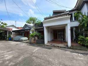Dijual Cepat Rumah 2,5 Lantai di Pondok Melati Bekasi Bekasi , tersedia melalui melalui situs Olx