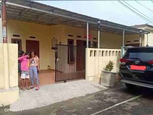 Dijual Cepat Turun Harga Rumah Strategis 8 menit ke Stasiun KRL Depok , tersedia melalui melalui situs Olx