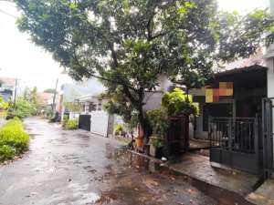 Dijual Rumah 1.5 Lantai di CiledugHarga Termurah di Kelasnya, Lokasi StrategisBebas Usaha , tersedia melalui melalui situs Olx