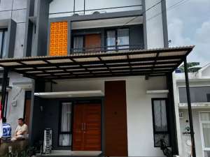 Dijual Rumah 2 Lantai Cileunyi Bandung, Cluster Syariah Murah , tersedia melalui melalui situs Olx
