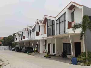 Dijual Rumah 2 Lantai Dkt Sumarecon Bekasi Barat , tersedia melalui melalui situs Olx