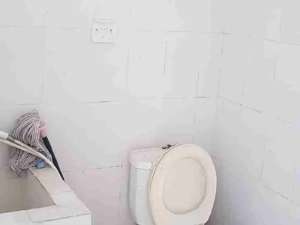 Dijual rumah 2 lantai Green Lake wonorejo timur lokasi strategis , tersedia melalui melalui situs Olx