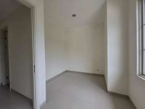 Dijual Rumah Baru di Suvarna Sutera Bersih Terawat Siap Huni , tersedia melalui melalui situs Olx
