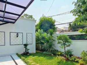 dijual rumah baru halaman luas, pinggir jalan utama komplek intan , tersedia melalui melalui situs Olx