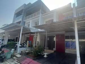 Dijual rumah bersih Golf lake uk 6x15 hadap tenggara , tersedia melalui melalui situs Olx