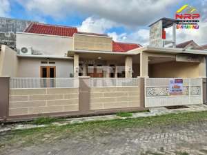 Dijual Rumah Cantik Siap Huni di Dekat Stasiun Banyuwangi Kota , tersedia melalui melalui situs Olx