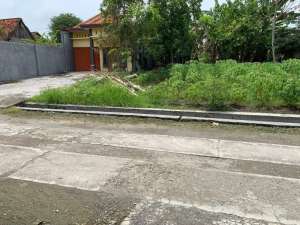 Dijual Rumah dan Pekarangan Luas dan Dekat Jalan Propinsi Lamongan , tersedia melalui melalui situs Olx