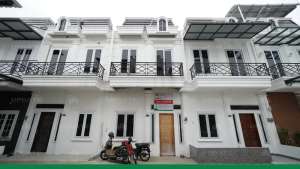 DIJUAL RUMAH DI KOMPLEK GAHARU VILLAGE JALAN ALFALAH 6 MEDAN , tersedia melalui melalui situs Olx