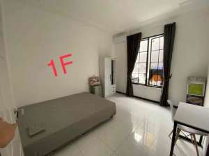 Dijual rumah kos aktif 2 lantaidan sangat terawat Dharmahusada mas , tersedia melalui melalui situs Olx