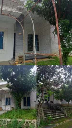 Dijual Rumah LuasFurnitur, Barang-Barang lokasi di Jl. Chrysan, tersedia melalui melalui situs Olx