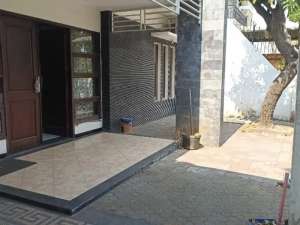 Dijual Rumah Manyar Kartika Cocok Kantor , tersedia melalui melalui situs Olx