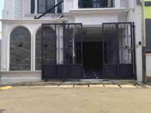 Dijual Rumah Mewah Baru 3 Lantai di Pasar Minggu Jakarta Selatan , tersedia melalui melalui situs Olx