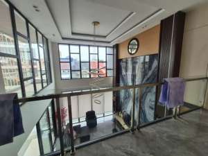 Dijual Rumah Mewah Full Furnished dg Kolam Renang , tersedia melalui melalui situs Olx