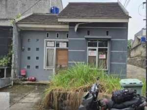 dijual rumah murah harga dibawah pasaran di perumahan arjuna serpong townhouse, kel. pondok benda, kec. pamulang, kota tangerang selatan , tersedia melalui melalui situs Olx