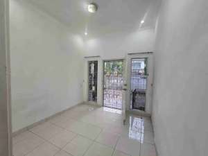 Dijual Rumah Nyaman Siap Huni di Singgasana Pradana Mekar Wangi Kota Bandung , tersedia melalui melalui situs Olx