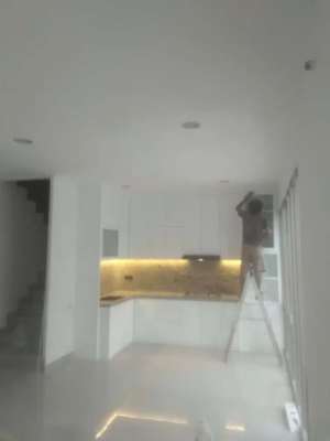 Dijual rumah PIK2 Full Furnish 8x10 siap huni, 2lantai. Harga Termurah , tersedia melalui melalui situs Olx