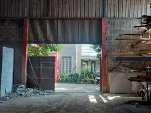 Dijual Rumah plus Gudang Material Cisangkan Cimahi Tengah kota Cimahi , tersedia melalui melalui situs Olx