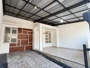 Dijual rumah Renovasi 7 menit ke Metland Transyogi Cileungsi , tersedia melalui melalui situs Olx