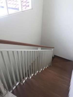 DIJUAL RUMAH TENGGILIS KENDANGSARISTRATEGIS , tersedia melalui melalui situs Olx