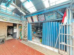 DIJUAL Rumah Toko Bratang Wetan lokasi di Jl. Bratang Wetan 42, tersedia melalui melalui situs Olx