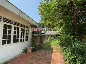 Dijual Rumah Unfurnished di Kawasan Premium Menteng, Jakarta PusatLT 781 mLB 650 mHarga Rp 42 Miliar , tersedia melalui melalui situs Olx