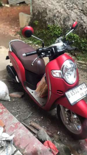 Jual bekas dijual scoopy 2019,lokasi di Ciputat Timur