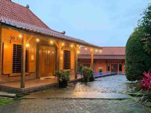 DIJUAL VILA ESTHETIC , tersedia melalui melalui situs Olx