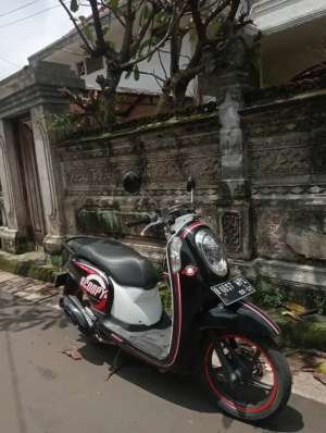Jual bekas for sale honda scoppy tahun 2012,lokasi di Ciputat Timur