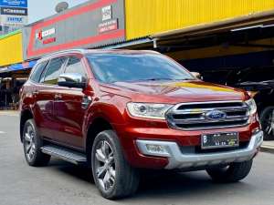 Jual bekas Ford Everest TDCi 2.2 Automatic 2015 Merah,lokasi di Jawa Barat