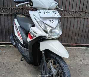 Jual bekas Honda beat fi 2014 Mesin cvt enak,lokasi di Bekasi