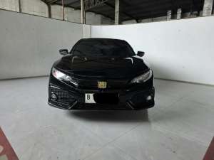 Jual bekas Honda Civic Hatchback RS 2018 Hatchback km 68rban Mulus siap pakai,lokasi di Jawa Barat