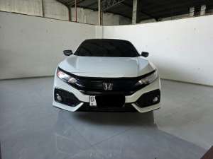 Jual bekas Honda Civic RS Hatchback ATMatic2018 Putih Km 80rban Jual Kondisi Apa adanya saja,lokasi di Jawa Barat