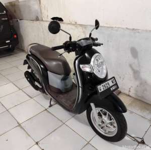 Jual bekas HONDA SCOOPY 2018 Ss Lengkap,lokasi di Sidoarjo
