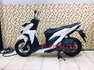 Jual bekas honda vario 150 keys 2018,lokasi di Pondok Aren