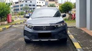 Jual bekas Honda WR-V 2023 e matic km 18ribuan abu,lokasi di Jakarta DKI