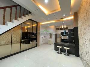 JL. KUNINGAN DEKAT JL. ASIA , tersedia melalui melalui situs Olx