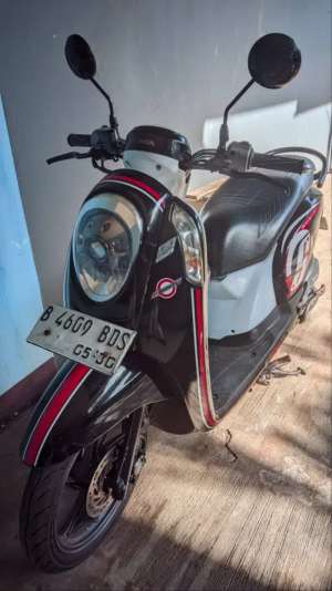 Jual bekas jual cepat scoopy 2015,lokasi di Jatiasih