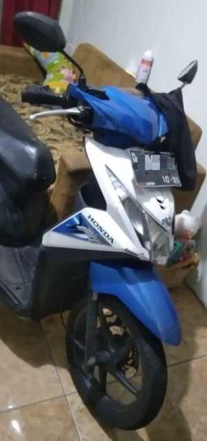 Jual bekas jual motor beat,lokasi di Sawangan