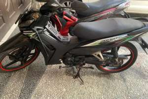 Jual bekas jual motor honda revo th 2016,lokasi di Koja