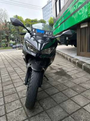 Jual bekas jual ninja 250 fi thn 2022,lokasi di Wonocolo