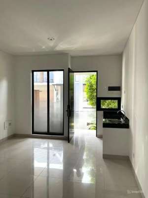 Jual Rumah 2 LantaiAttic Luas 7x12 Cluster Wisteria Metland Cakung , tersedia melalui melalui situs Olx