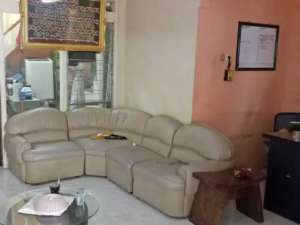 Jual Rumah 2 lt Wisma Tropodo , tersedia melalui melalui situs Olx