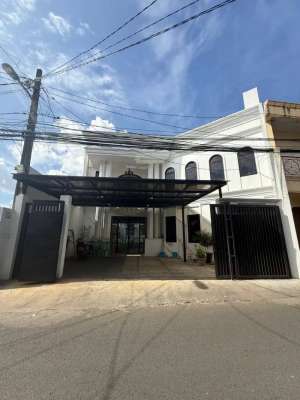 JUAL RUMAH SIAP HUNI DI CIJANTUNG KALISARI DEKAT NOAH SHM lokasi di JL KENANGA KALISARI PASAR REBO JAKARTA TIMUR (650M DARI SEKOLAH NOAH), tersedia melalui melalui situs Olx