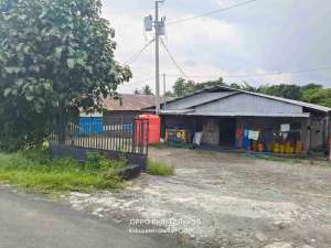 kandang ayam lokasi di Godean, tersedia melalui melalui situs Olx