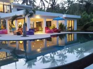 Luxury villa mewah full view jungle ubud bali , tersedia melalui melalui situs Olx