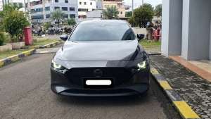 Jual bekas Mazda 3 Hatchback 2019 abu km 33 ribuan sunroof,lokasi di Jakarta DKI