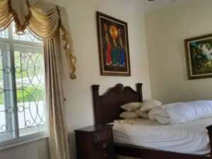 Mewah Rumah Araya Graha Golf Kota Malanh , tersedia melalui melalui situs Olx