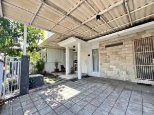 Minimalis, Terawat Rumah di Deltasari dekat Pondok Candra Gayungan , tersedia melalui melalui situs Olx