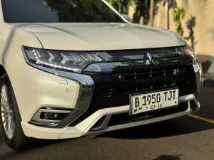 Jual bekas mitsubishi Outlander PHEV,lokasi di Jakarta DKI
